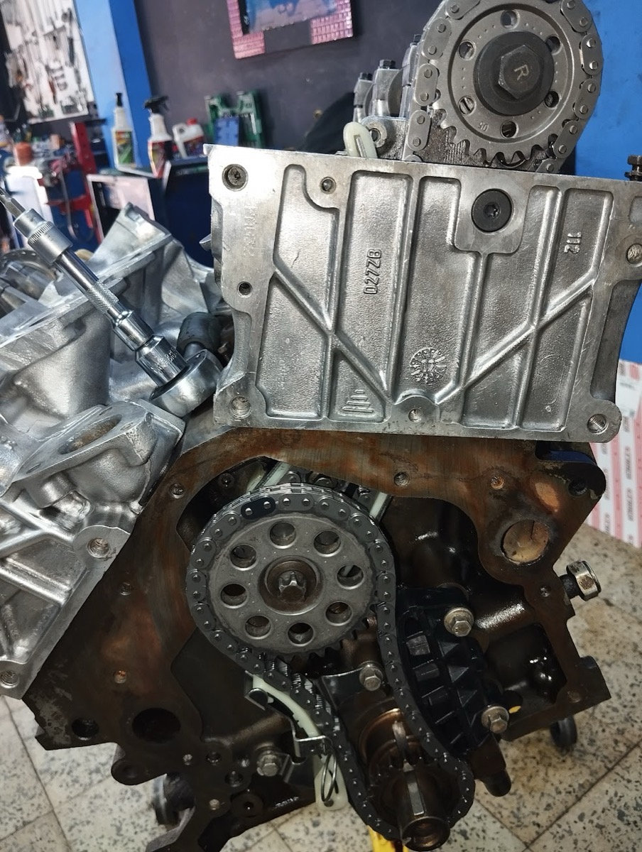 Cadena de distribución y reparación de motor